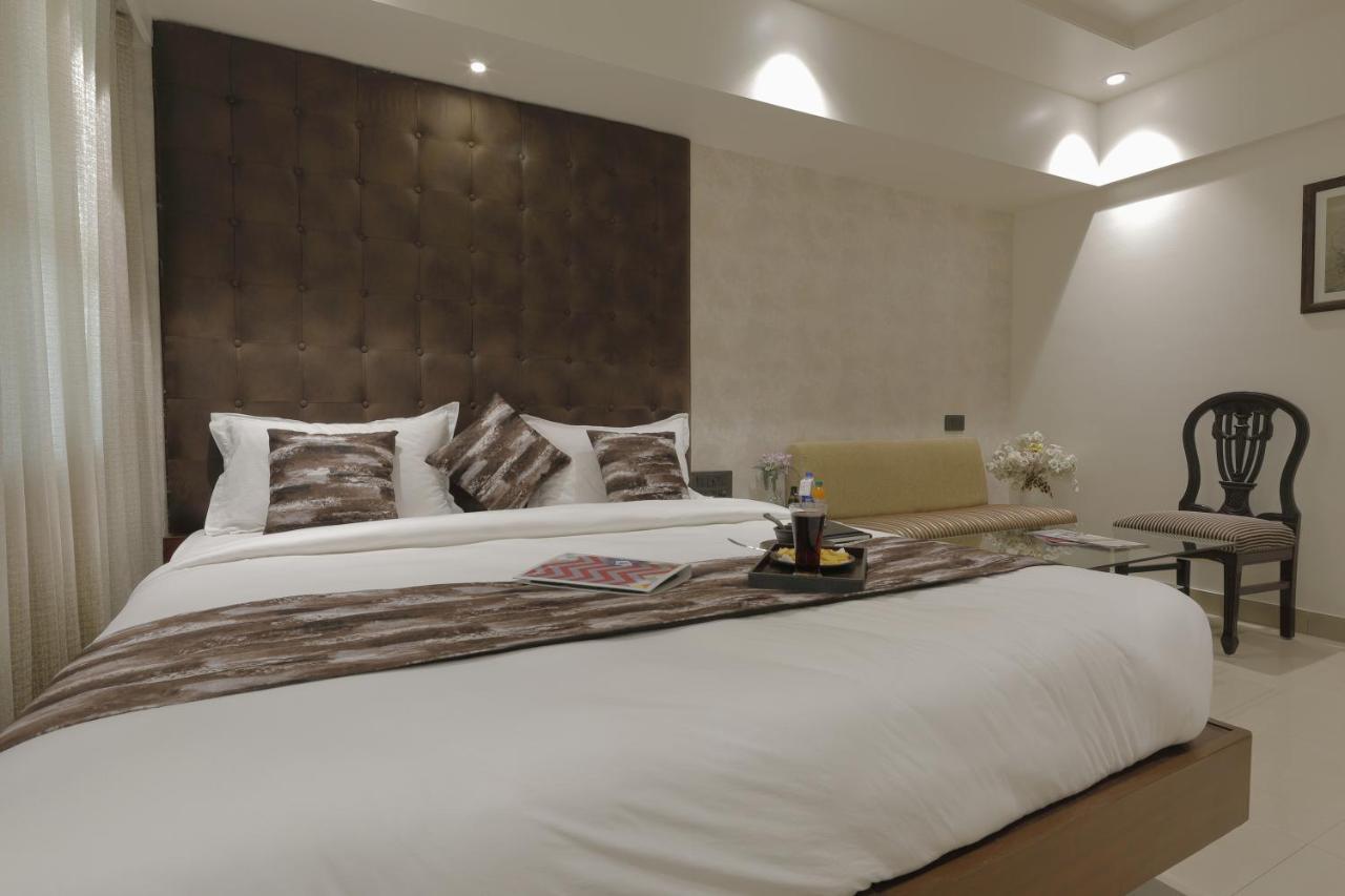 Hotel Ariana Residency Mumbai Exterior photo