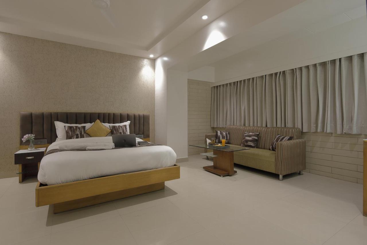 Hotel Ariana Residency Mumbai Exterior photo