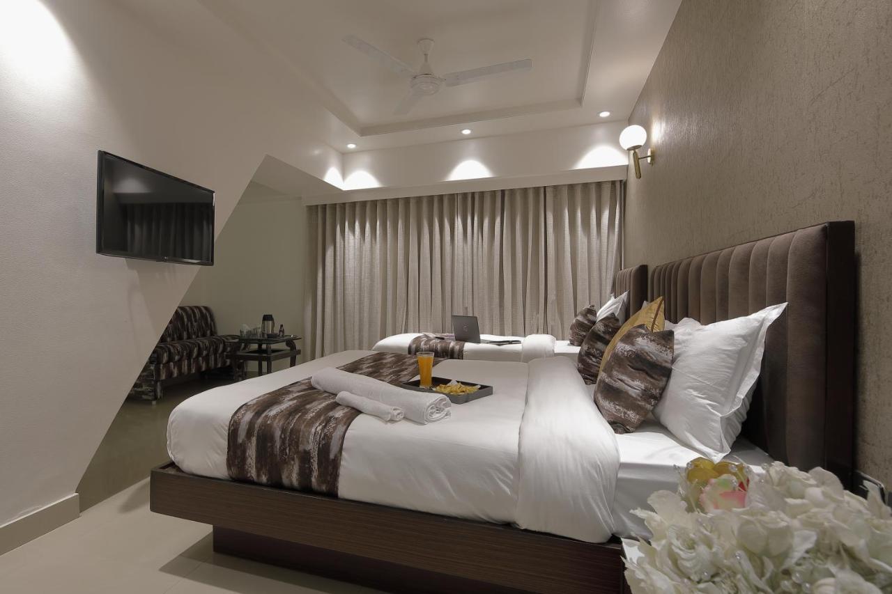 Hotel Ariana Residency Mumbai Exterior photo