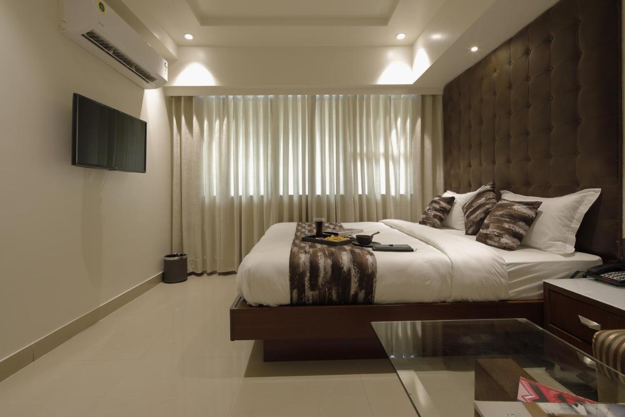 Hotel Ariana Residency Mumbai Exterior photo